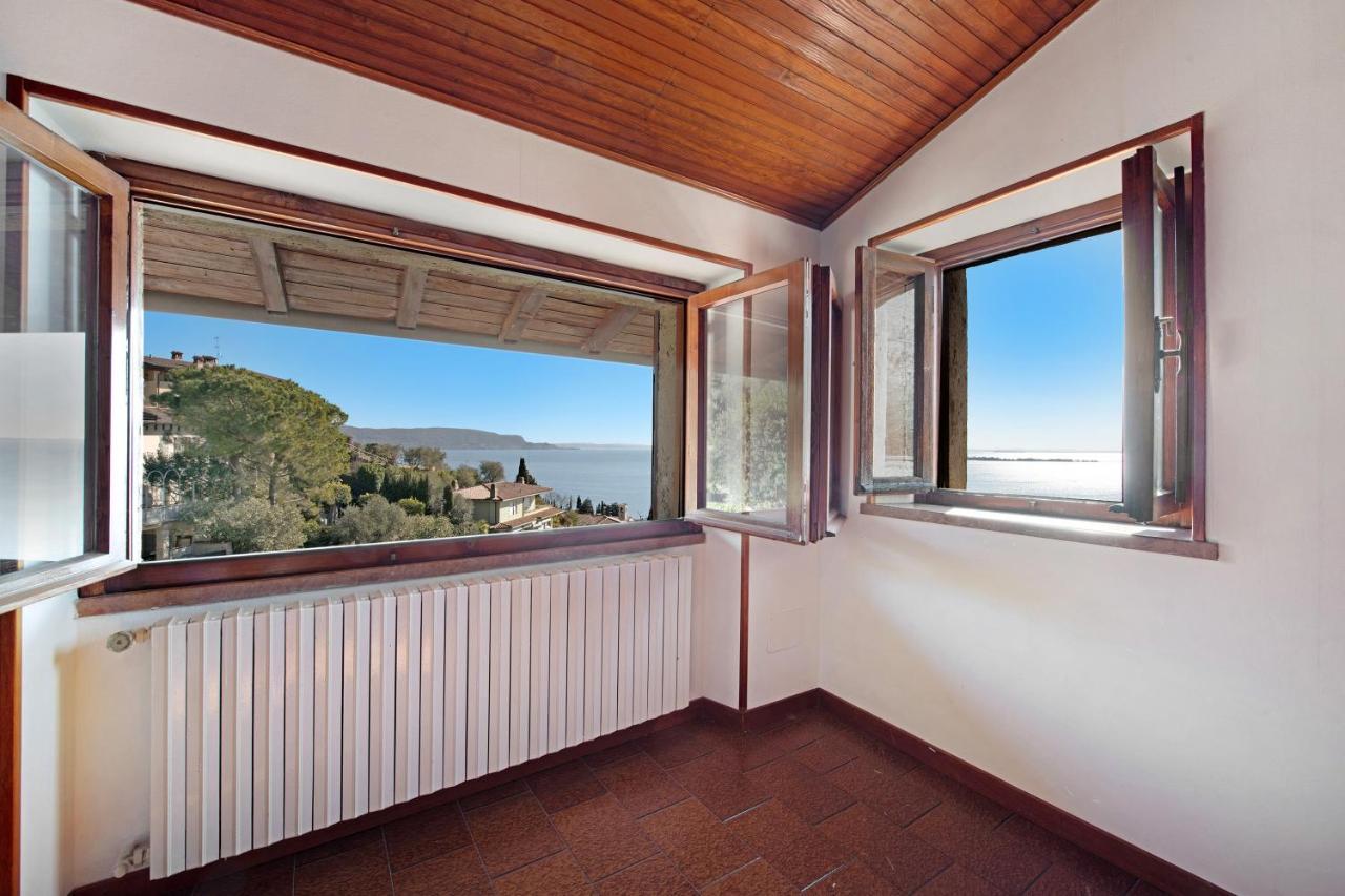Lake View Apartment Gardone Riviera Exteriör bild