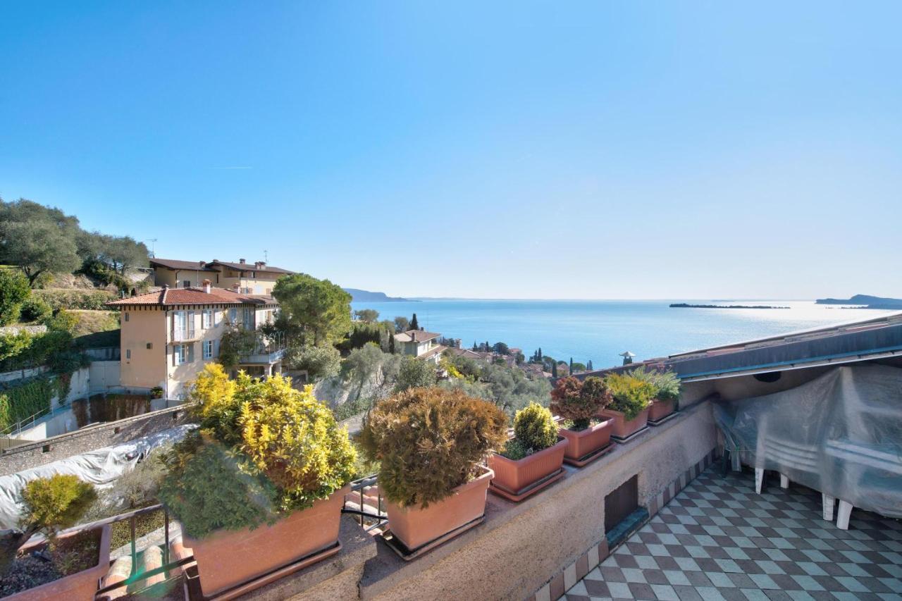 Lake View Apartment Gardone Riviera Exteriör bild